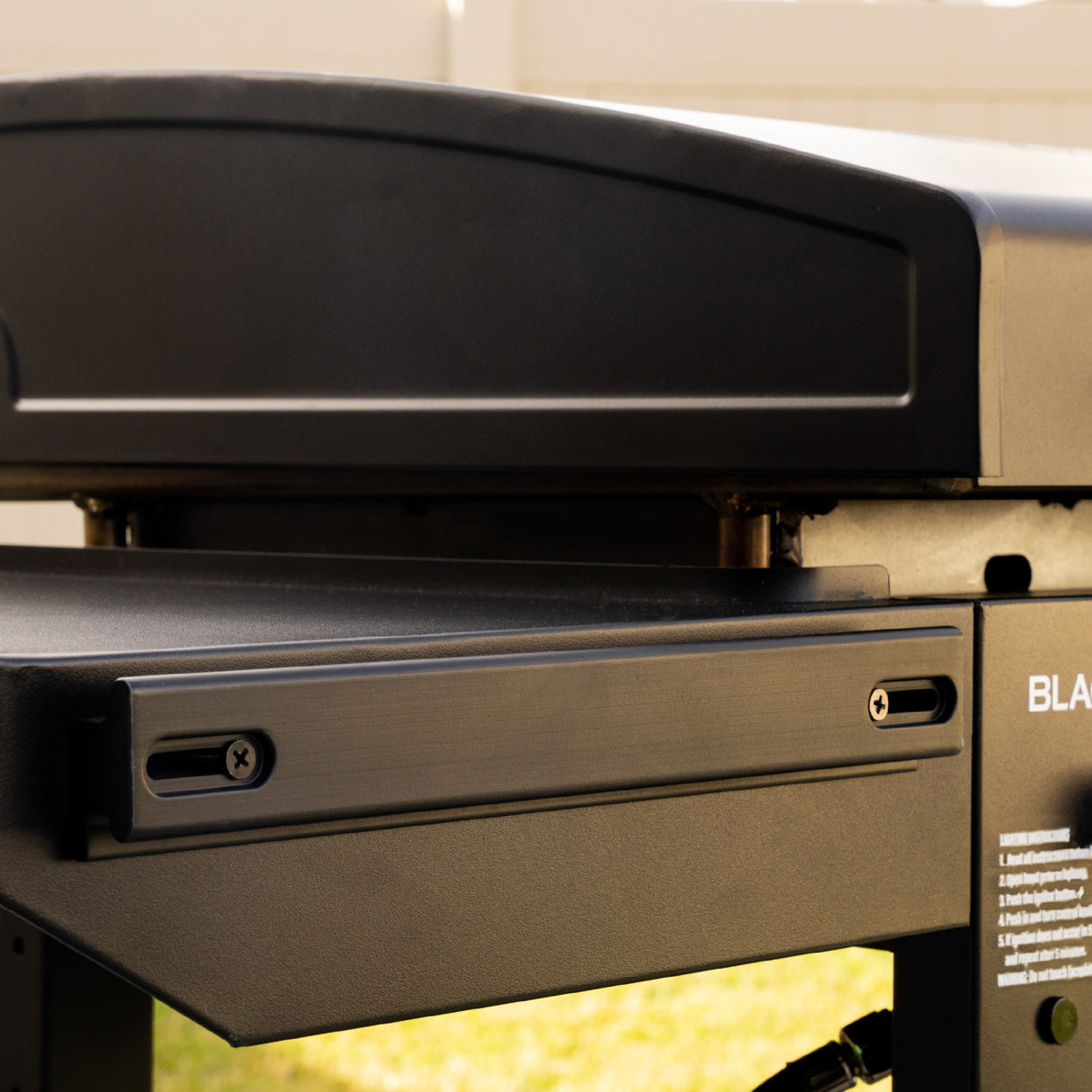 Blackstone Original 28in Omnivore Griddle w/Hood