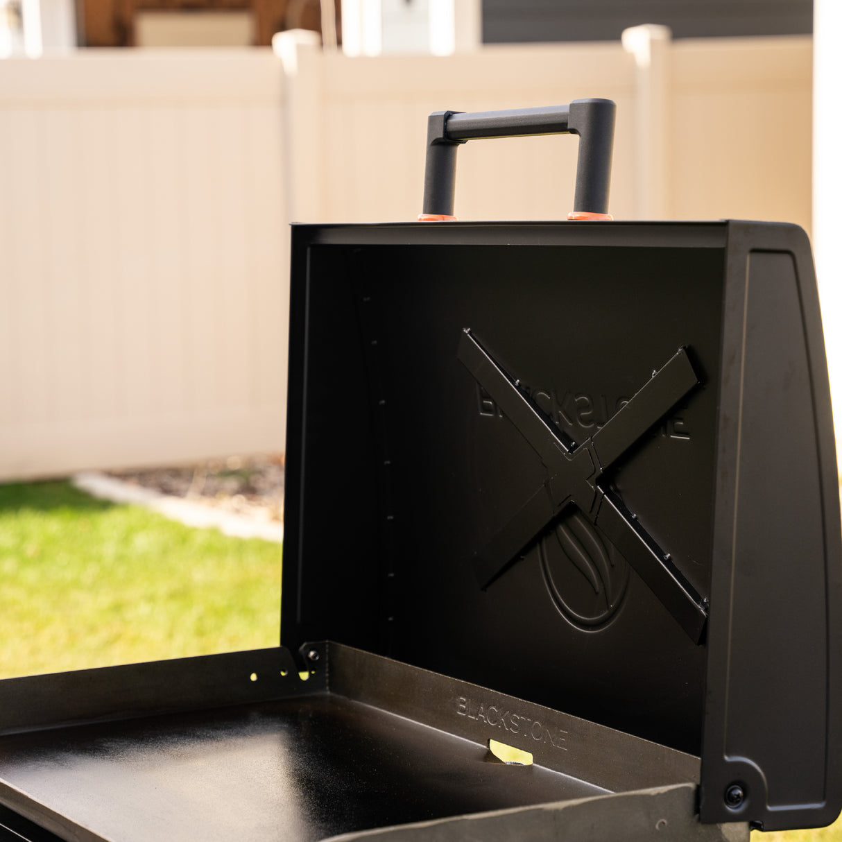 Blackstone Original 28in Omnivore Griddle w/Hood