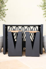 The British Outdoor Kitchen - Feature Pattern Table